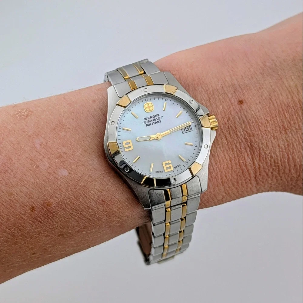 Wenger Swiss Military Elite 79093 Two Tone MOP Dial Quartz Watch Lume 33mm 8.5